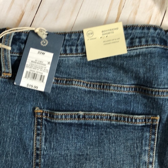 Universal Threads Boyfriend Shorts Size 22W NWT - Picture 3 of 13